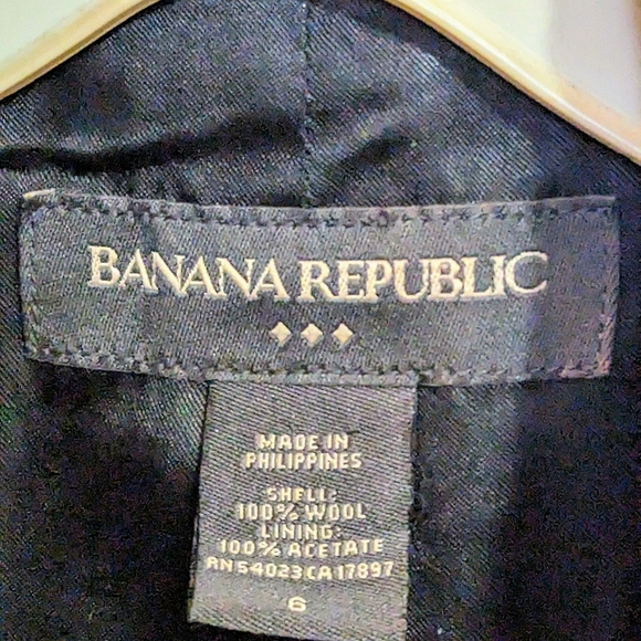 Banana Republic Women's suit jacket - Picture 3 of 3